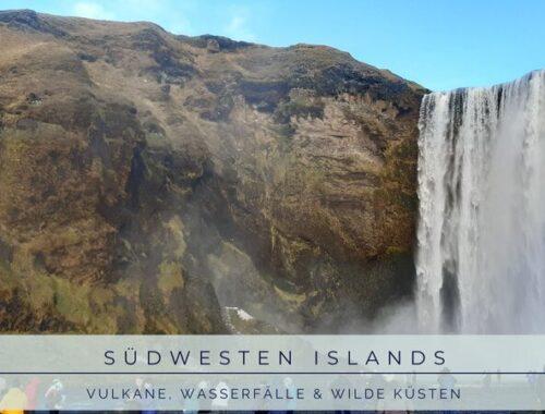 Mächtiger Skógafoss im Südwesten Islands – einer der bekanntesten Wasserfälle des Landes, umgeben von grünen Felsen und feinem Sprühnebel.